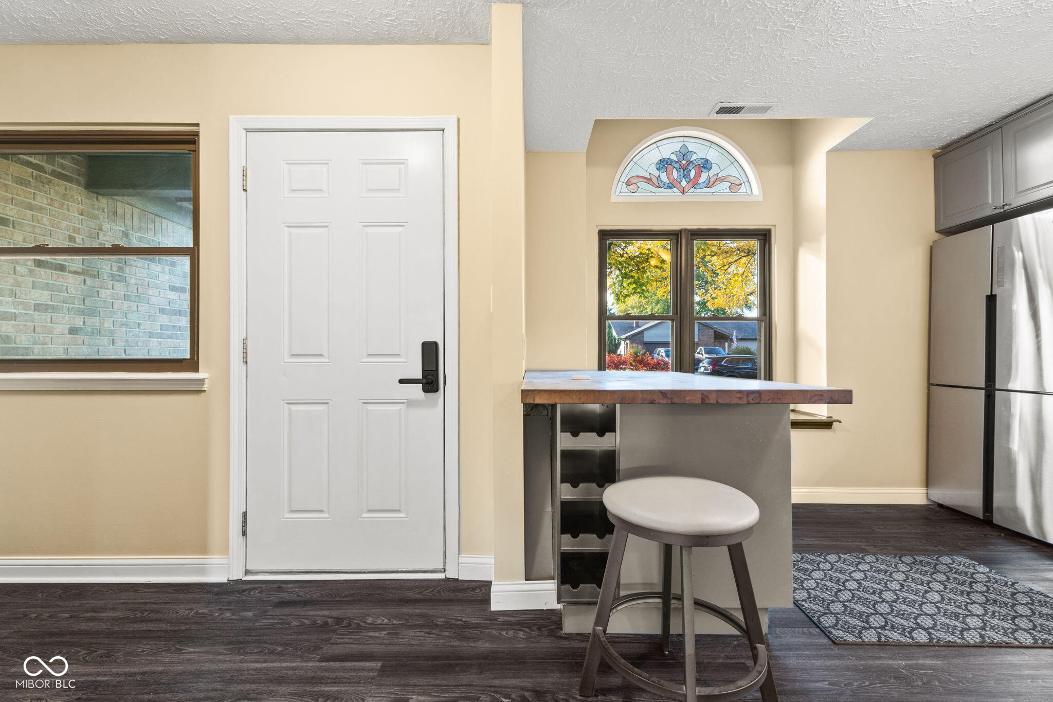 1068 Madrid Road Greenwood, IN 46143 - Photo 4 of 41