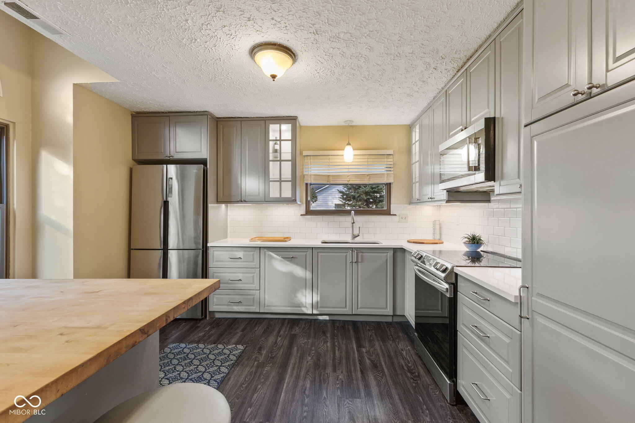 1068 Madrid Road Greenwood, IN 46143 - Photo 7 of 41