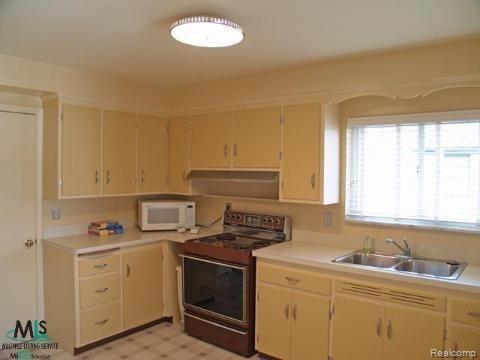 716 Trombley Road Grosse Pointe, MI 48230 - Photo 4 of 4 Kitchen