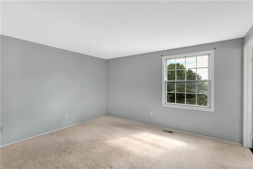 237 Acre Avenue Butler, PA 16001 - Photo 16 of 34 an empty room with a window