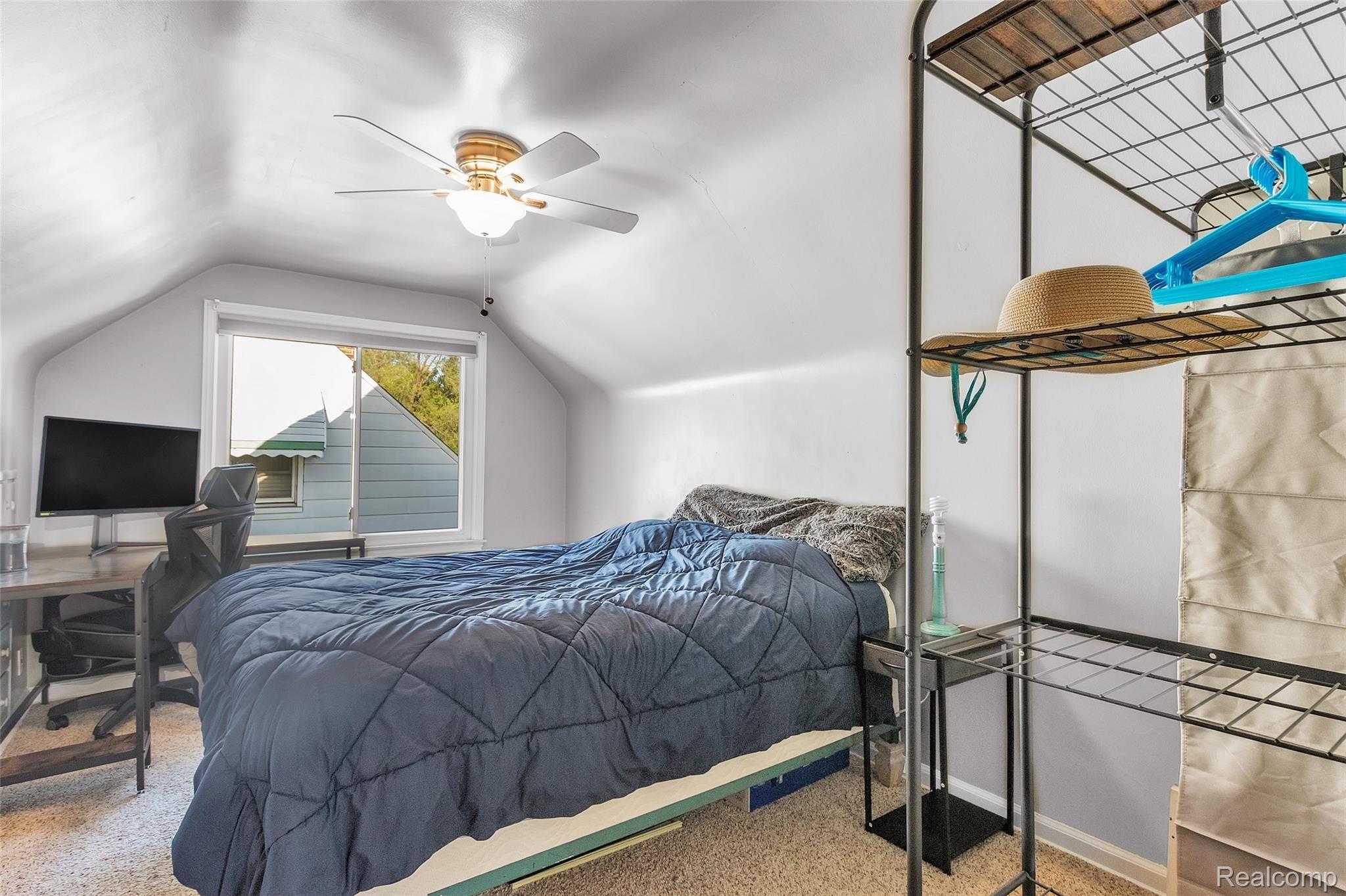 8296 Standard Street Center Line, MI 48015 - Photo 24 of 38 24-8296-Standard-St-WindowStill-Real-Estate-Photography-24.jpg
