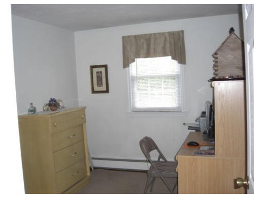12 Ravenwood Road Peabody, MA 01960 - Photo 7 of 19 Gallery Image 7