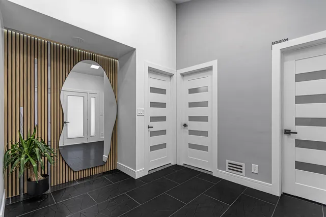 $949,900 | 2200 Willow Lane, Rockford, IL 61107