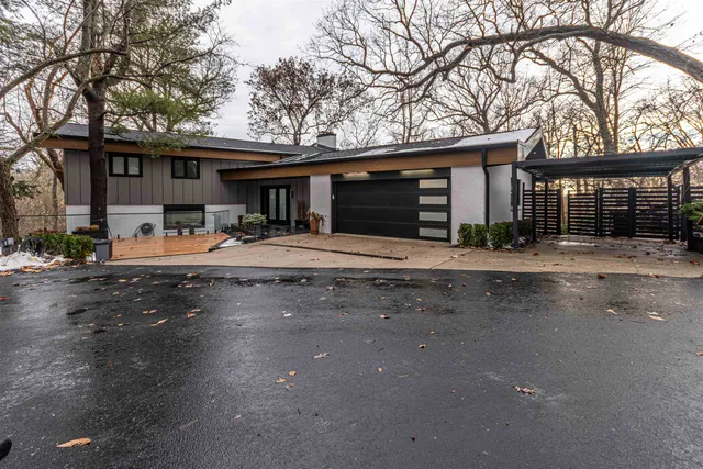 $949,900 | 2200 Willow Lane, Rockford, IL 61107