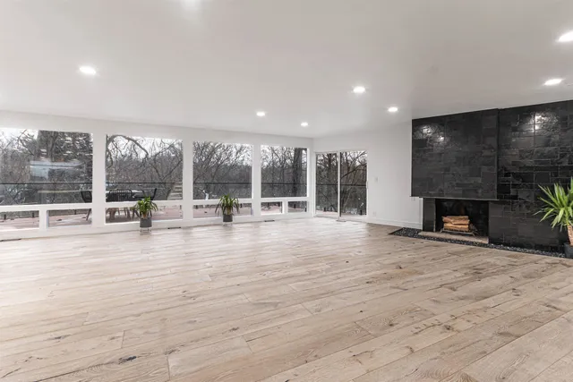 $949,900 | 2200 Willow Lane, Rockford, IL 61107