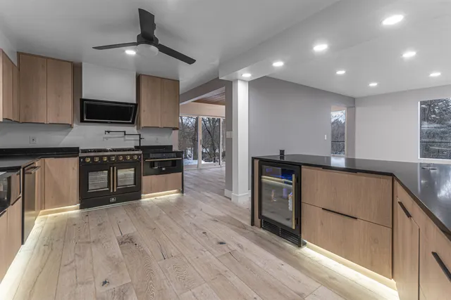 $949,900 | 2200 Willow Lane, Rockford, IL 61107