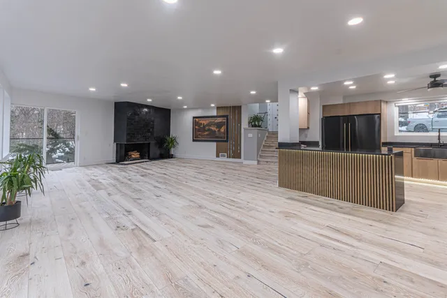 $949,900 | 2200 Willow Lane, Rockford, IL 61107