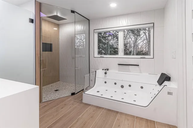 $949,900 | 2200 Willow Lane, Rockford, IL 61107