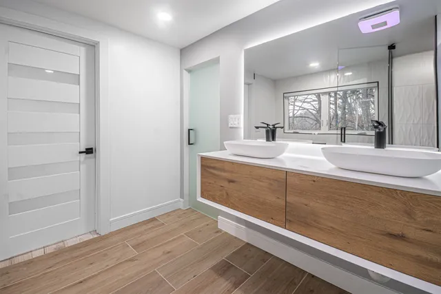 $949,900 | 2200 Willow Lane, Rockford, IL 61107