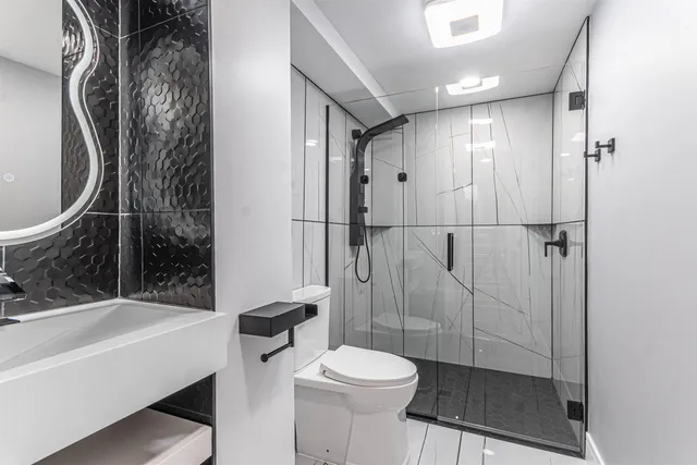 $949,900 | 2200 Willow Lane, Rockford, IL 61107