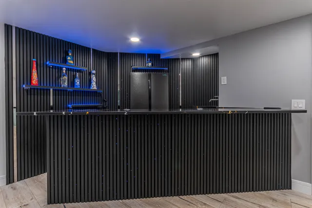 $949,900 | 2200 Willow Lane, Rockford, IL 61107