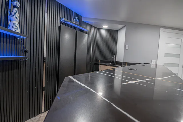 $949,900 | 2200 Willow Lane, Rockford, IL 61107