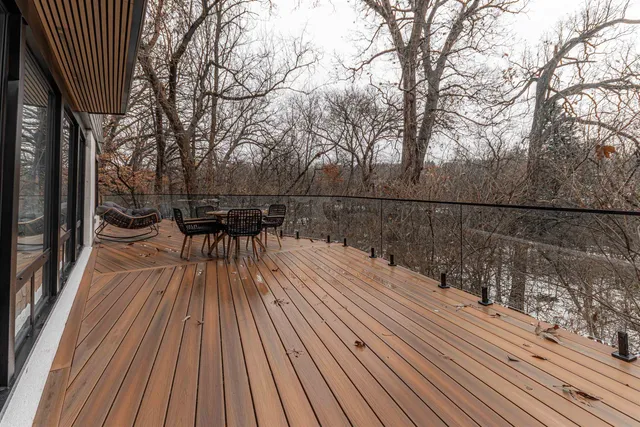 $949,900 | 2200 Willow Lane, Rockford, IL 61107