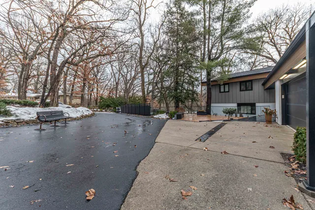 $949,900 | 2200 Willow Lane, Rockford, IL 61107