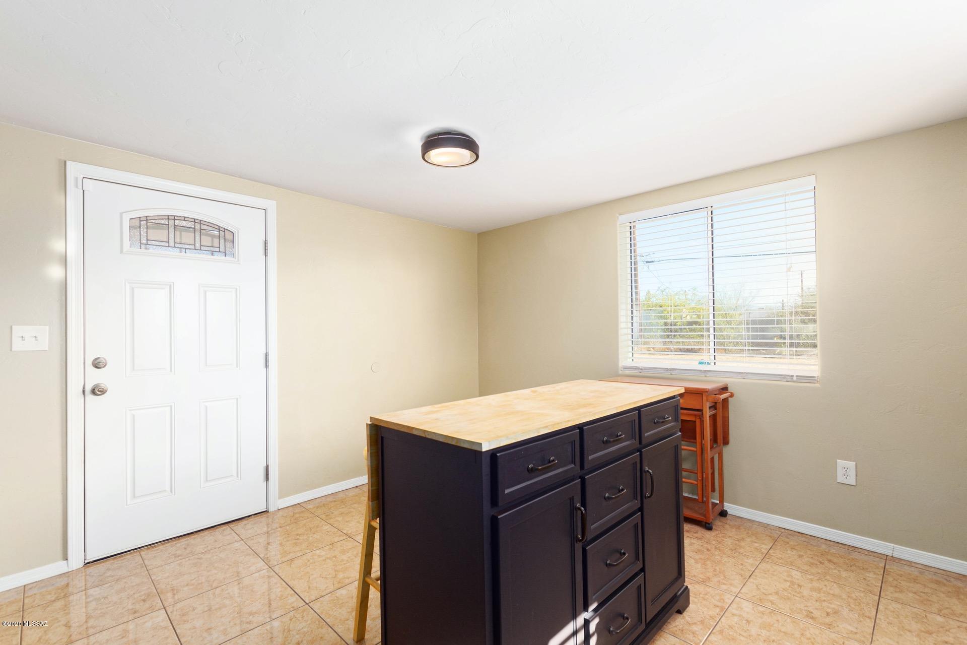 6801 South Craycroft Road Tucson, AZ 85756 - Photo 8 of 25