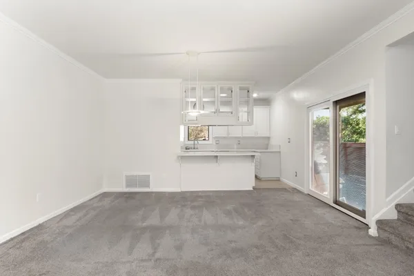 $460,000 | 5902 Oak Avenue, Carmichael, CA 95608