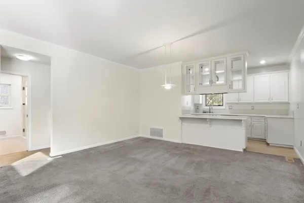$460,000 | 5902 Oak Avenue, Carmichael, CA 95608