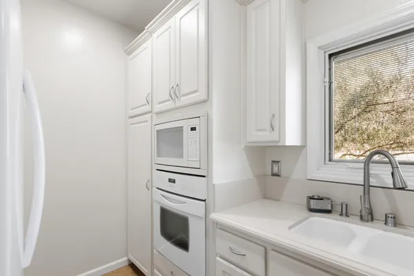 $460,000 | 5902 Oak Avenue, Carmichael, CA 95608