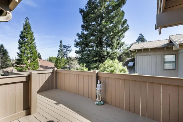 $460,000 | 5902 Oak Avenue, Carmichael, CA 95608
