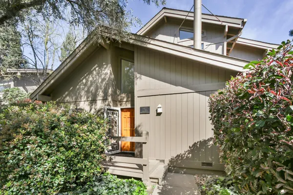 $460,000 | 5902 Oak Avenue, Carmichael, CA 95608