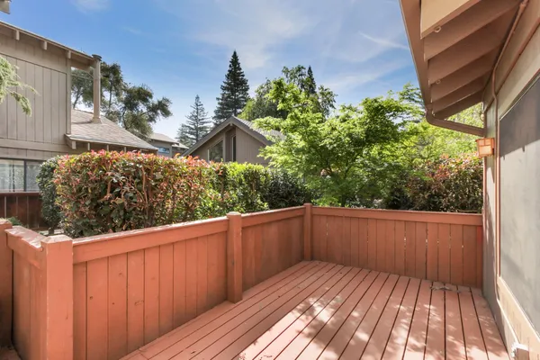 $460,000 | 5902 Oak Avenue, Carmichael, CA 95608
