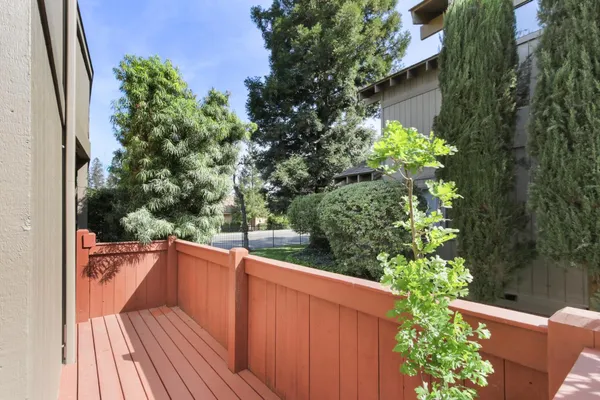 $460,000 | 5902 Oak Avenue, Carmichael, CA 95608