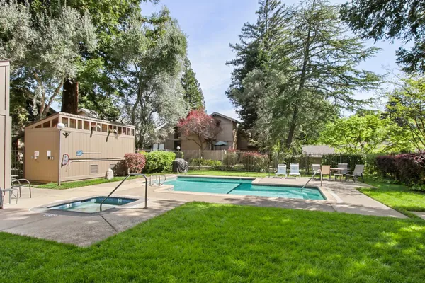 $460,000 | 5902 Oak Avenue, Carmichael, CA 95608