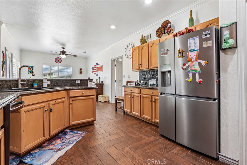 11374 Arena Road Pinon Hills, CA 92372 - Photo 14 of 65 Gallery Image 14