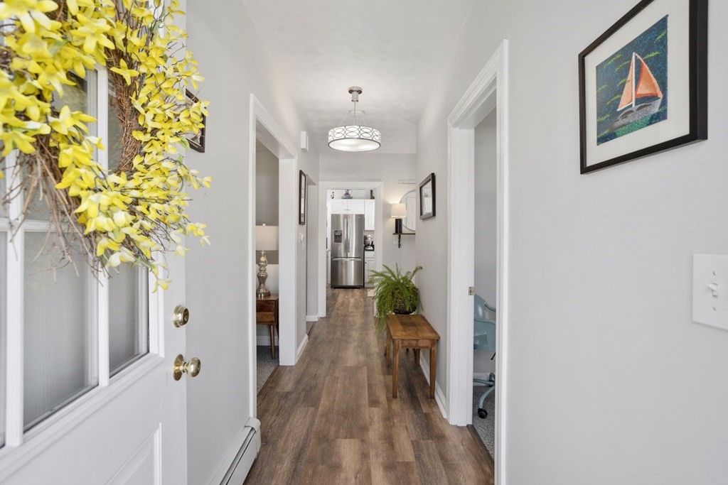 14 Spring Avenue, Unit B Wakefield, MA 01880 - Photo 4 of 37 Gallery Image 4