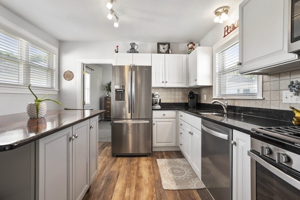 14 Spring Avenue, Unit B Wakefield, MA 01880 - Photo 6 of 37 Gallery Image 6