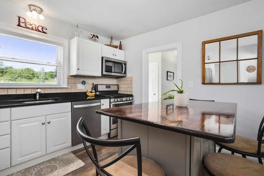 14 Spring Avenue, Unit B Wakefield, MA 01880 - Photo 7 of 37 Gallery Image 7
