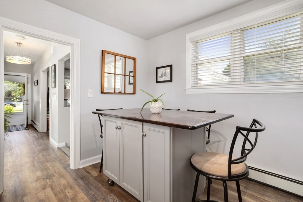 14 Spring Avenue, Unit B Wakefield, MA 01880 - Photo 9 of 37 Gallery Image 9