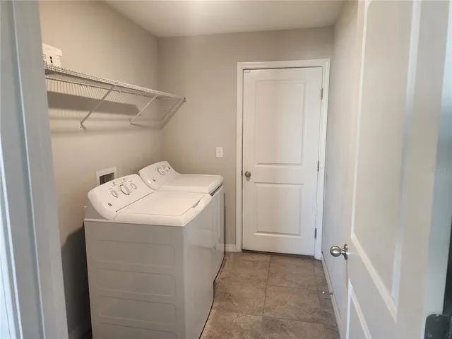 $2,100 | 2019 Broad Winged Hawk Drive, Ruskin, FL 33570