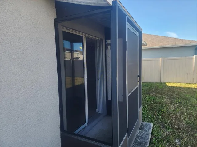 $2,100 | 2019 Broad Winged Hawk Drive, Ruskin, FL 33570