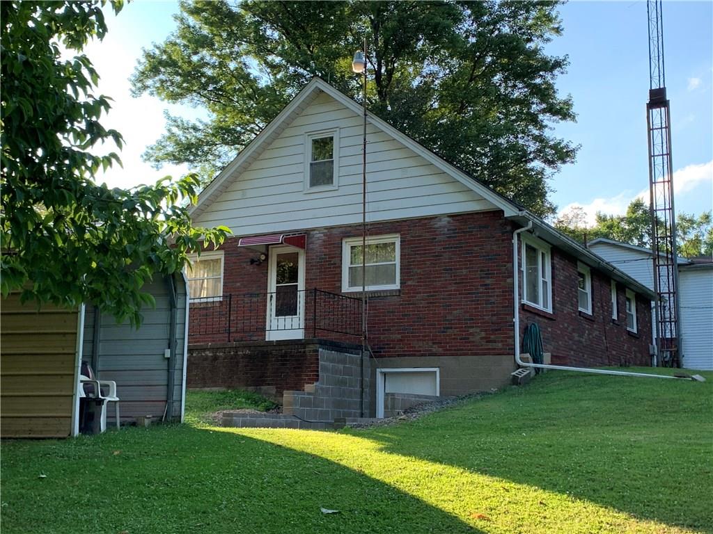 678 North Liberty Road Grove City, PA 16127 - Photo 2 of 25 Gallery Image 2