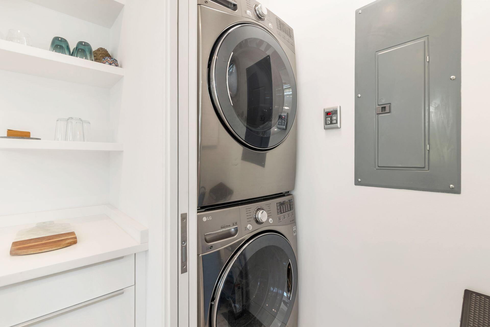 711 Ardmore Road West Palm Beach, FL 33401 - Photo 27 of 36 Cottage Washer/Dryer