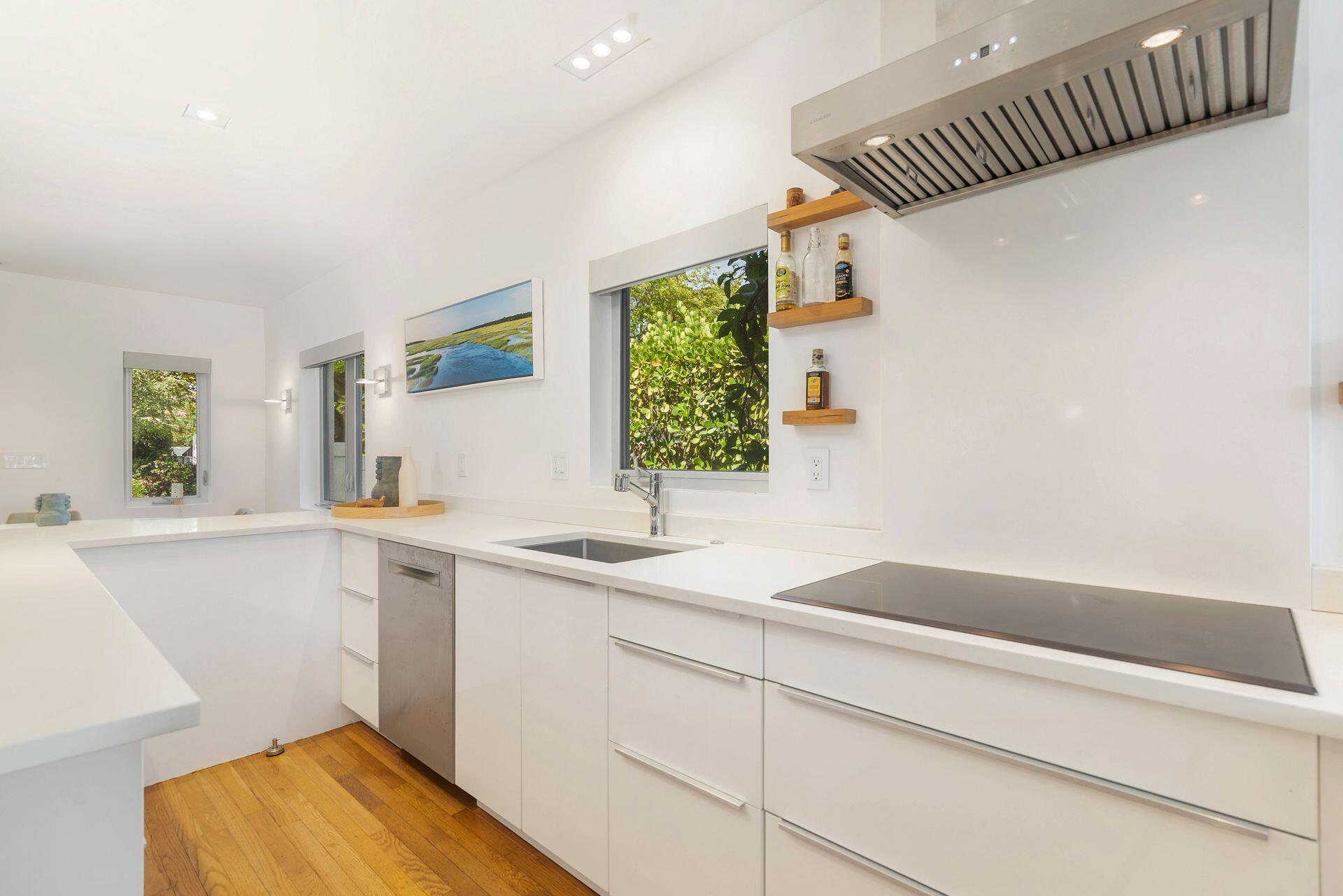 711 Ardmore Road West Palm Beach, FL 33401 - Photo 10 of 36 Kitchen