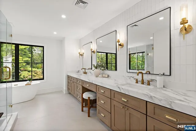 $2,949,000 | 36 Hampshire Hill Road, Upper Saddle River, NJ 07458