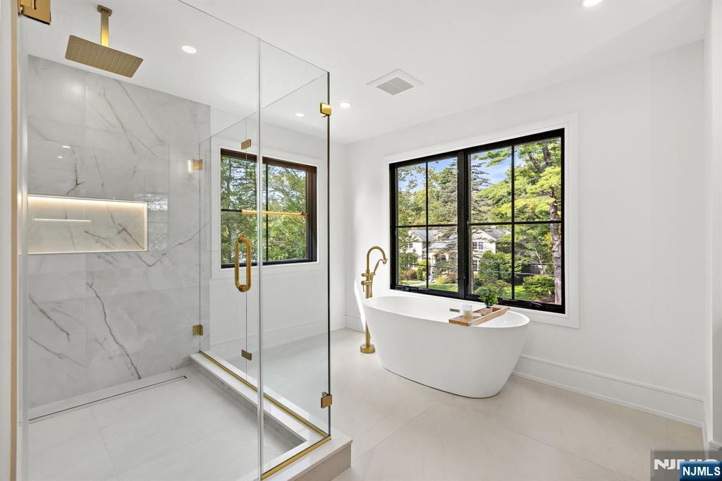 36 Hampshire Hill Road Upper Saddle River, NJ 07458 - Photo 14 of 26