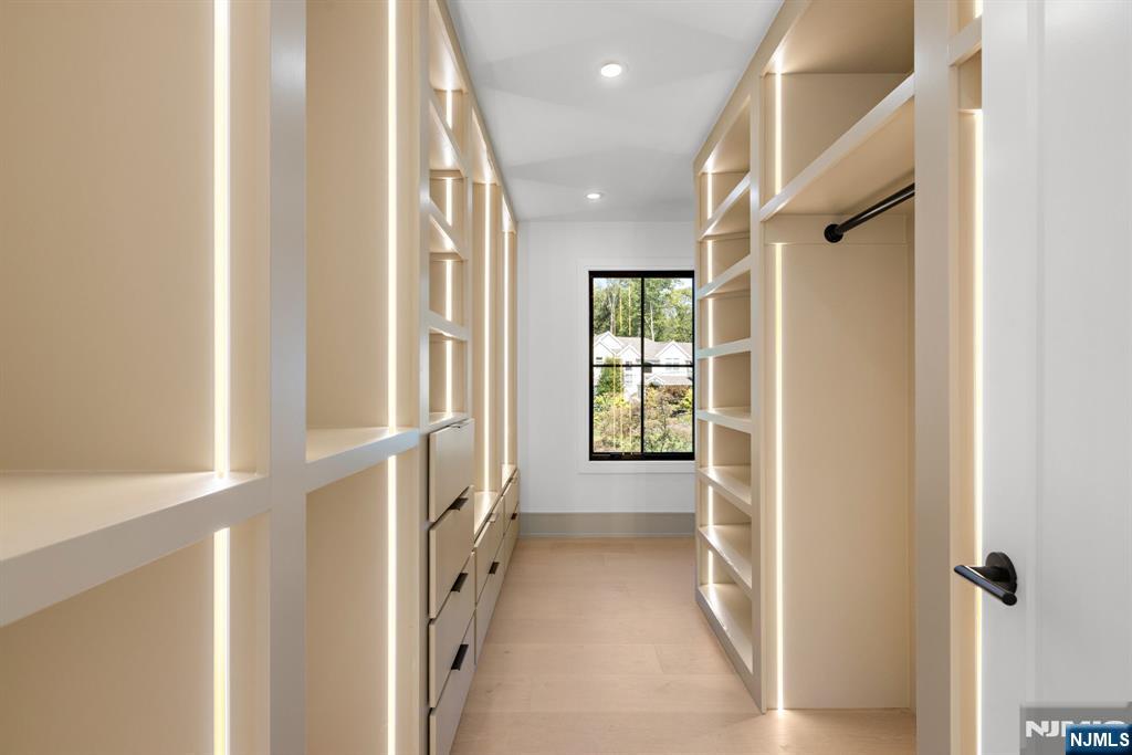 36 Hampshire Hill Road Upper Saddle River, NJ 07458 - Photo 15 of 26