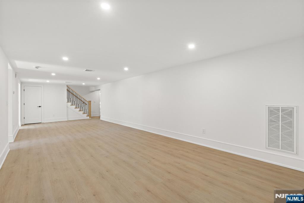 36 Hampshire Hill Road Upper Saddle River, NJ 07458 - Photo 22 of 26