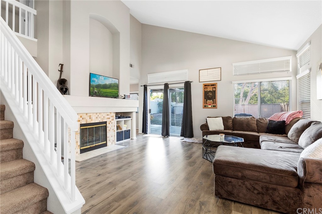 43370 Corte Benitez Temecula, CA 92592 - Photo 5 of 35