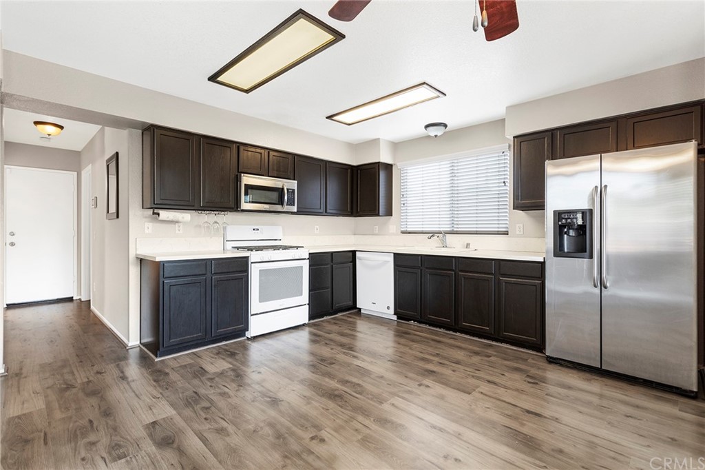 43370 Corte Benitez Temecula, CA 92592 - Photo 9 of 35