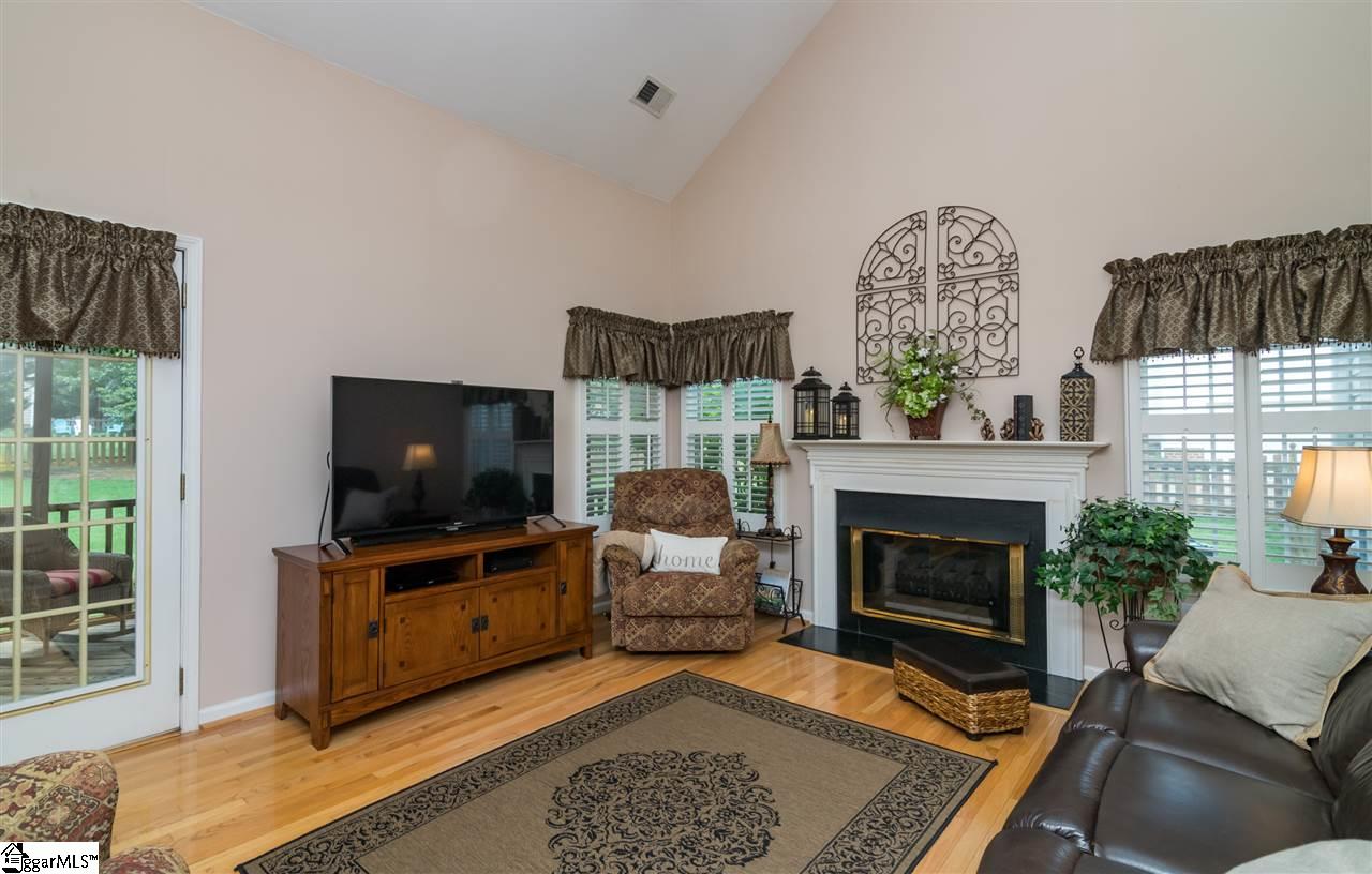 10 Summer Hill Road Simpsonville, SC 29681 - Photo 8 of 36 Gallery Image 8