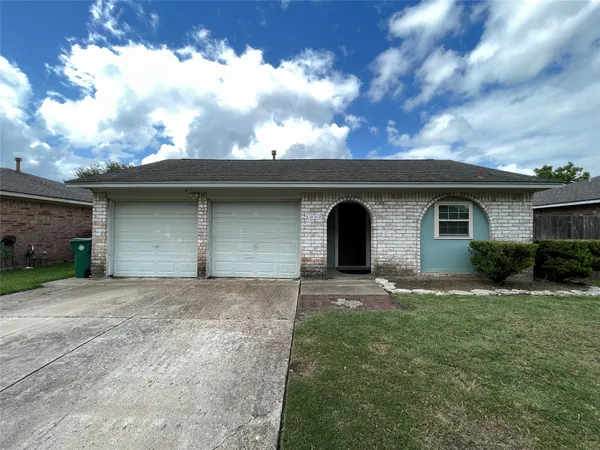 $1,675 | 1303 Sigma Street, Pasadena, TX 77504