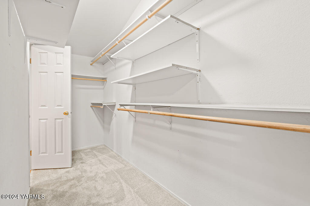 4111 Bell Road Yakima, WA 98901 - Photo 18 of 33 a view of a room with white walls