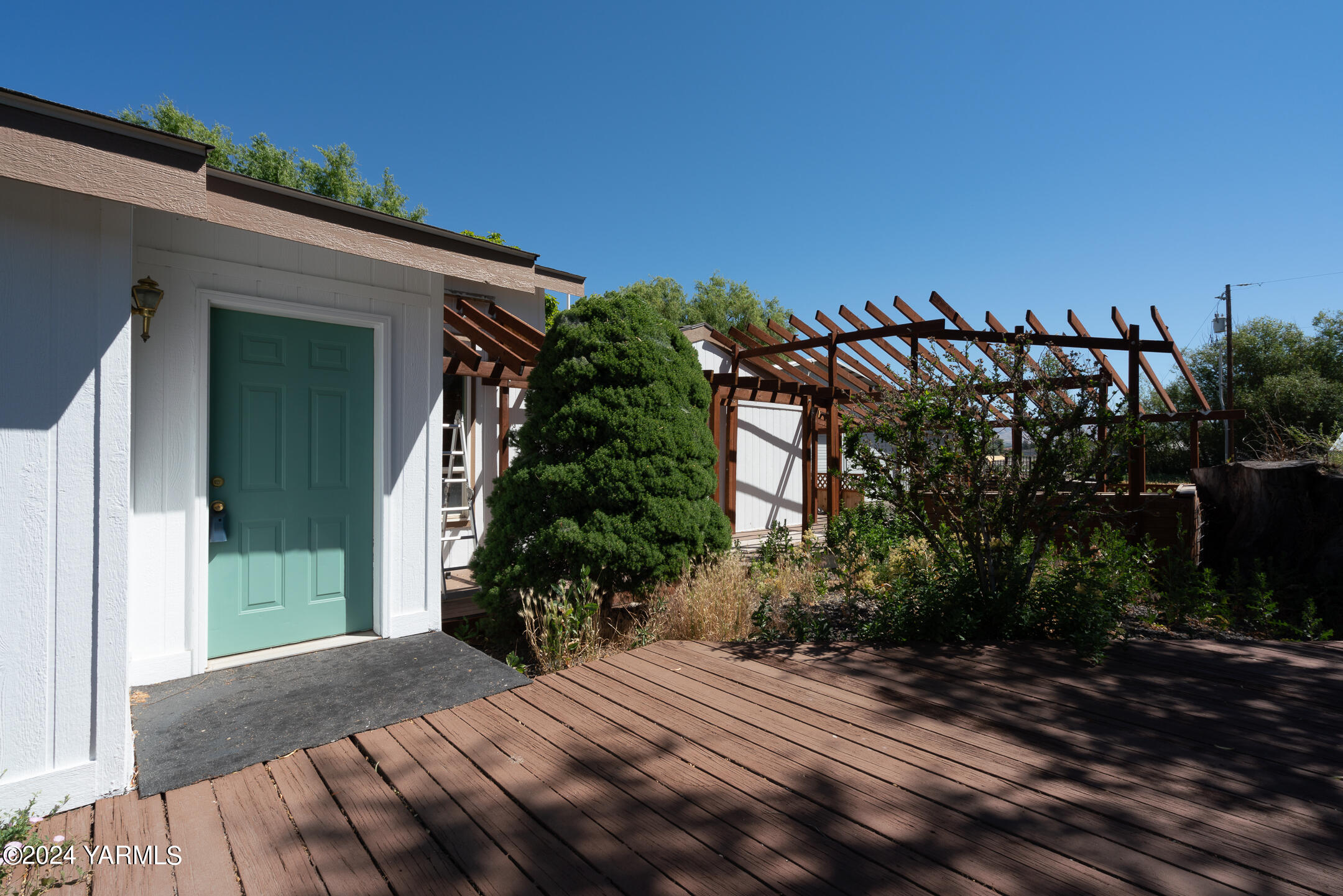 4111 Bell Road Yakima, WA 98901 - Photo 27 of 33 a view of a house with a yard
