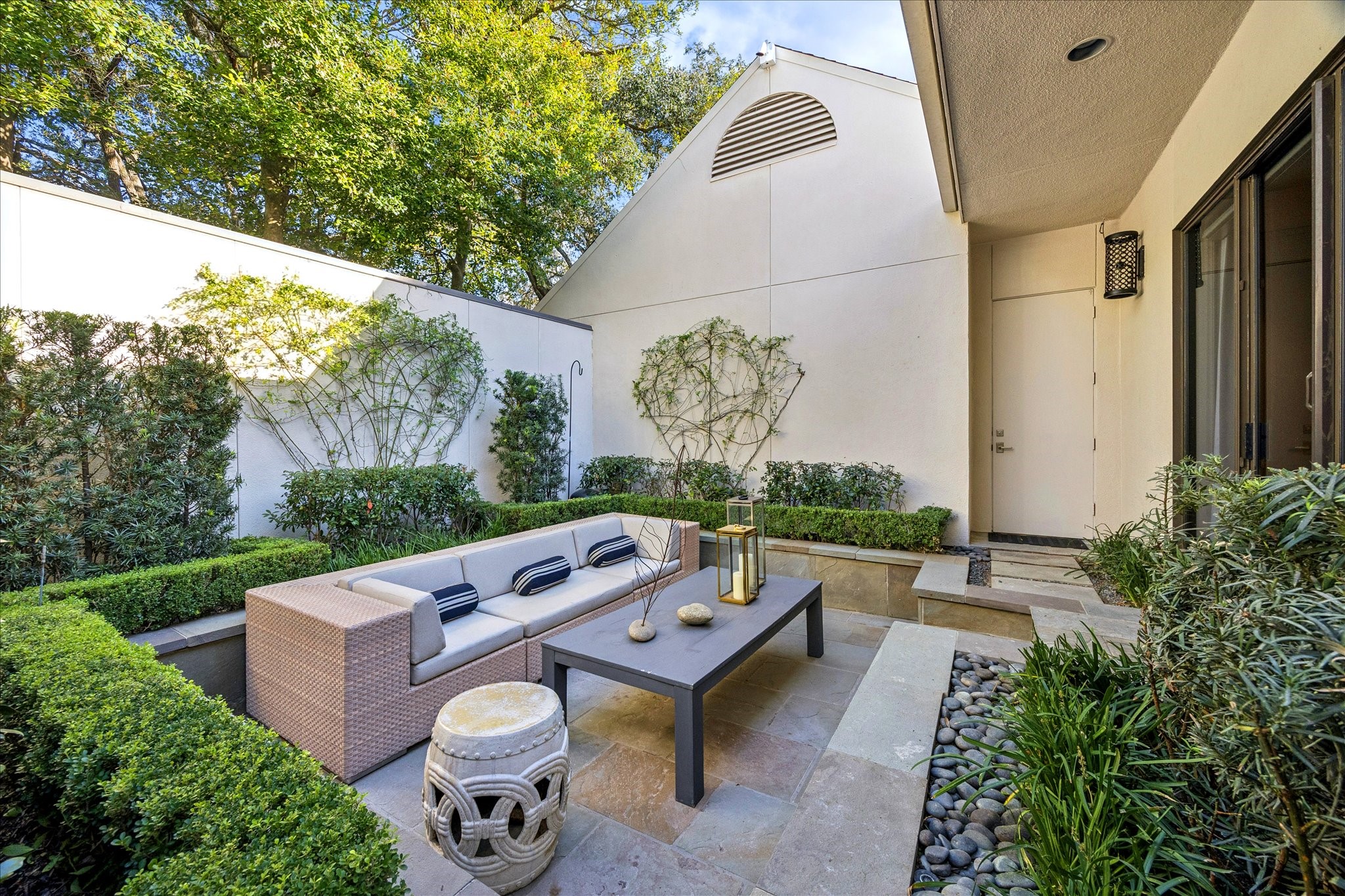 3124 Mid Lane Houston, TX 77027 - Photo 18 of 41 a view of a patio in backyard