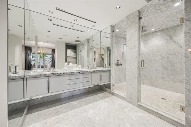 $1,895,000 | 3124 Mid Lane, Houston, TX 77027