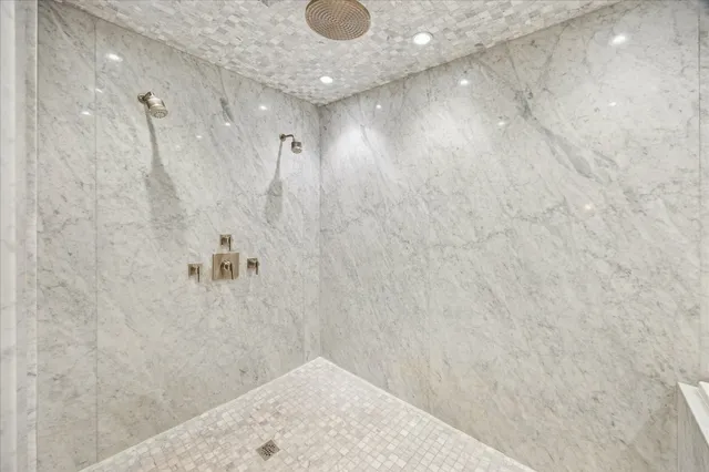 $1,895,000 | 3124 Mid Lane, Houston, TX 77027